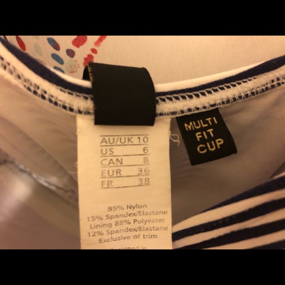 Nip Tuck 1 piece - Picture 5 of 7